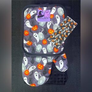 6-pc Halloween Kitchen Linen Set Ghosts Pumpkins Mitt Pot Holders Towels NWT NEW